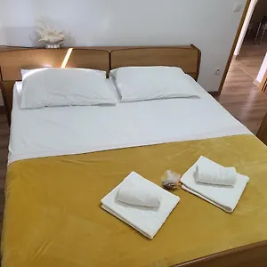 https://apartment-paola-malinska.primorje-gorskikotar.com