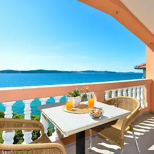  Apartment Lela 1